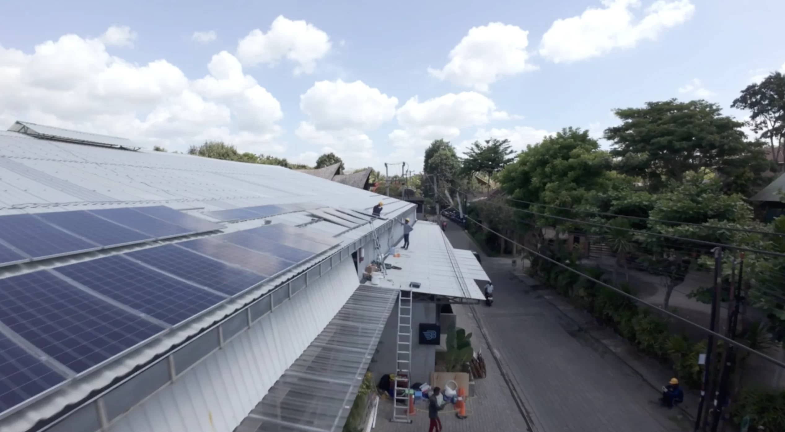 The 18.4kWp solar panel array installed on the Bam Bam Padel roof